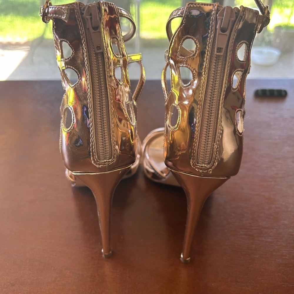 Rose-Gold Heels - Picture 3 of 4